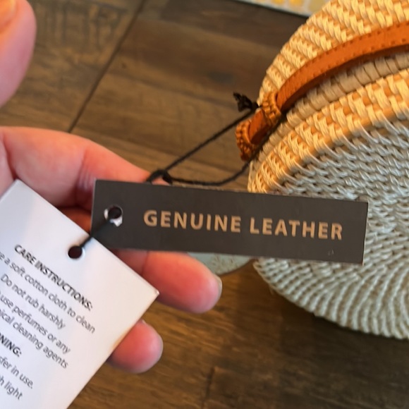 Women’s crossbody - Picture 5 of 7